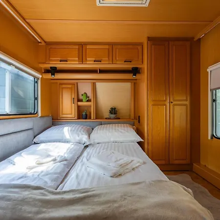Brzozowy Brzeg - Glamping Nad Jeziorem Kemping Kaniow